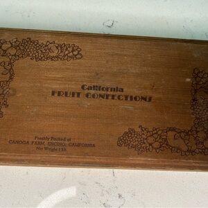 Vintage 1960s California Fruit Confections Canoga Farm Redwood box 11“ by 6”